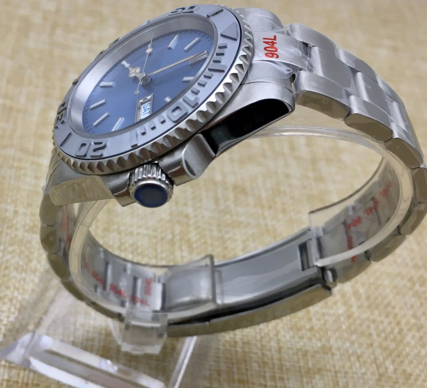 Reloj Automático 41mm – Movimiento NH36, Esfera Azul, Cristal de Zafiro, Bisel Cerámico, Fondo Transparente
