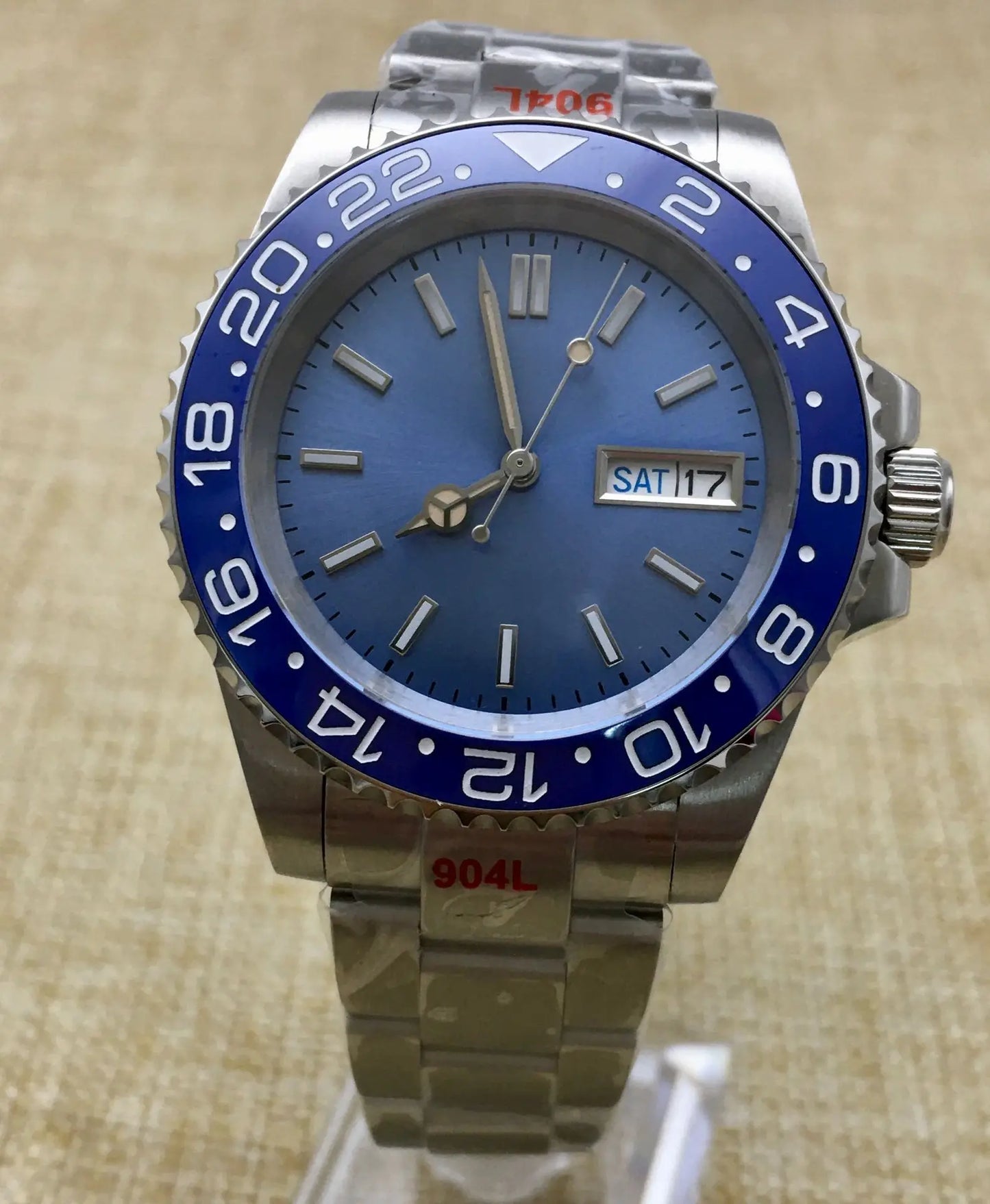 Reloj Automático 41mm – Movimiento NH36, Esfera Azul, Cristal de Zafiro, Bisel Cerámico, Fondo Transparente
