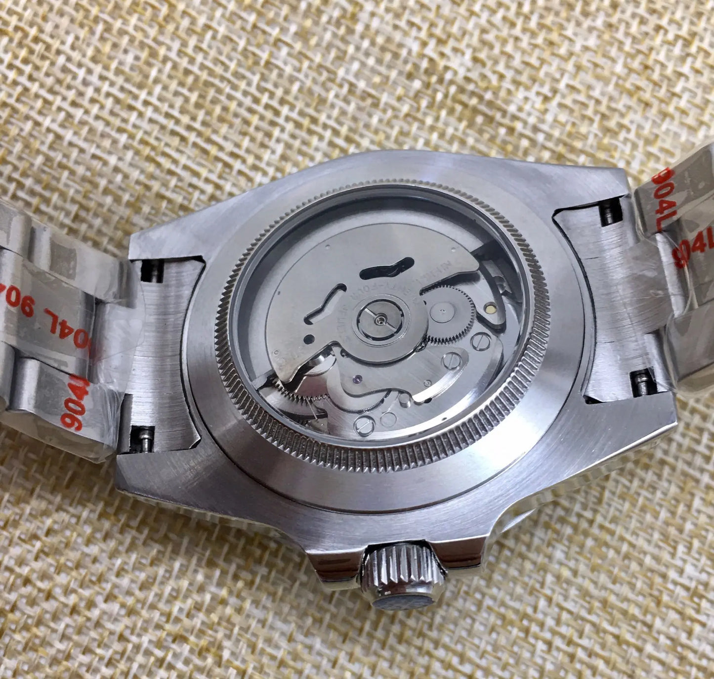 Reloj Automático 41mm – Movimiento NH36, Esfera Azul, Cristal de Zafiro, Bisel Cerámico, Fondo Transparente